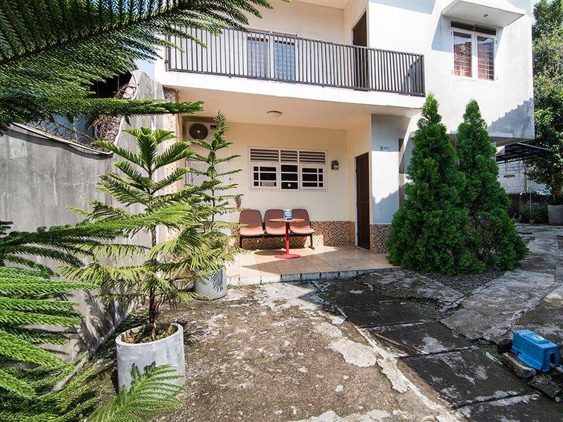 Kost Carmelia Syariah Baranangsiang Bogor Hotel Exterior foto