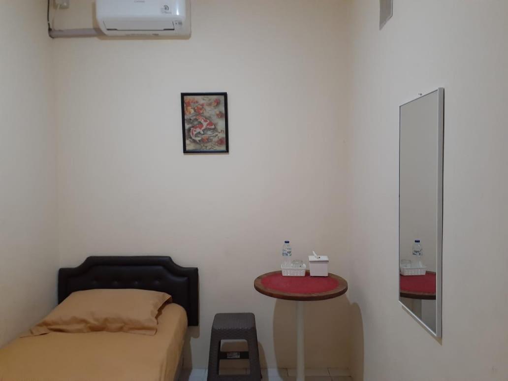 Kost Carmelia Syariah Baranangsiang Bogor Hotel Exterior foto