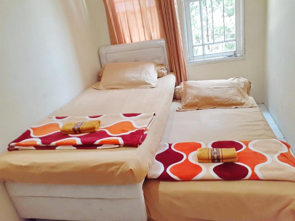 Kost Carmelia Syariah Baranangsiang Bogor Hotel Exterior foto