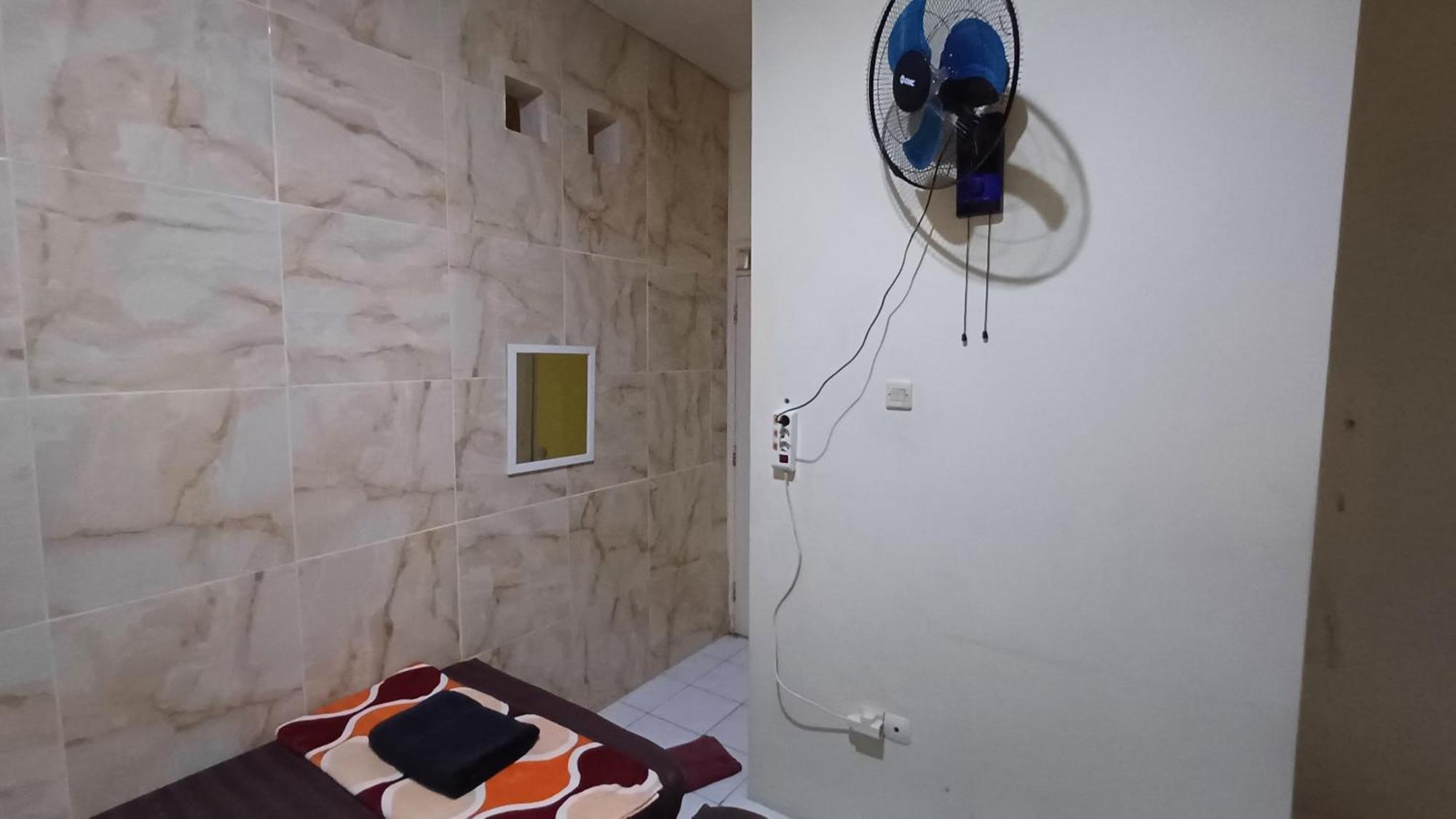 Kost Carmelia Syariah Baranangsiang Bogor Hotel Exterior foto